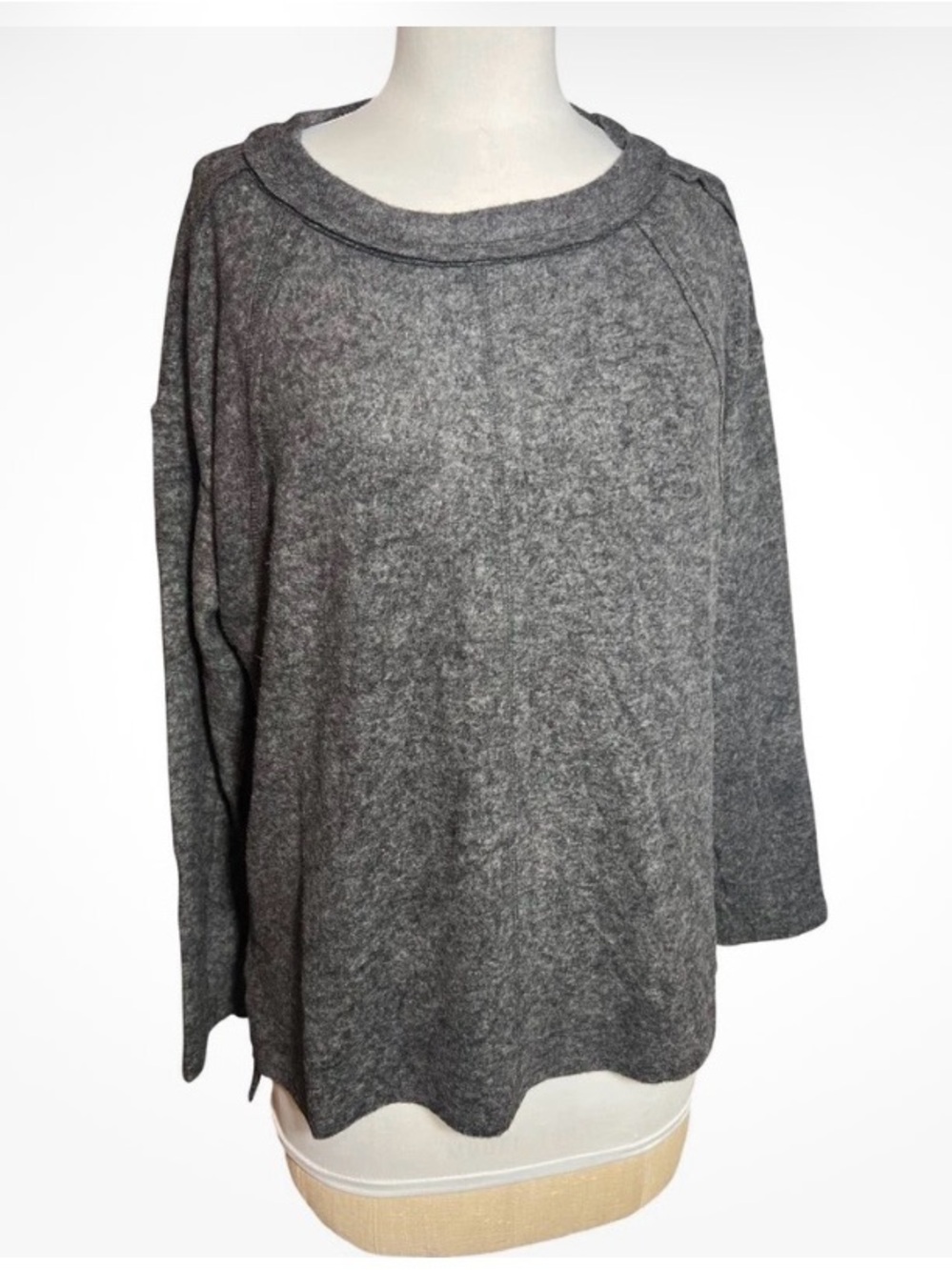 Women's Relaxed Gray Crewneck Sweater (SUPER SOFT)